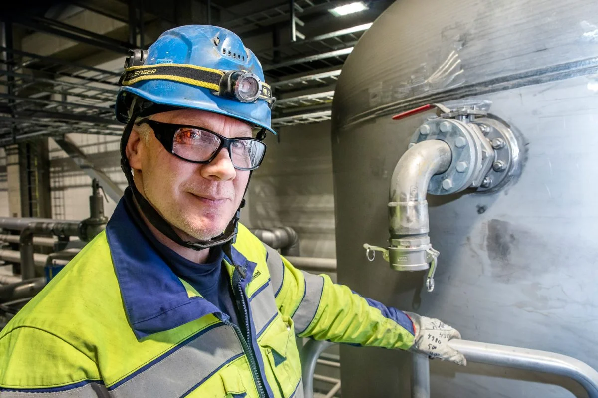 Teollisuusputkiasentaja Markku Tytärniemi.