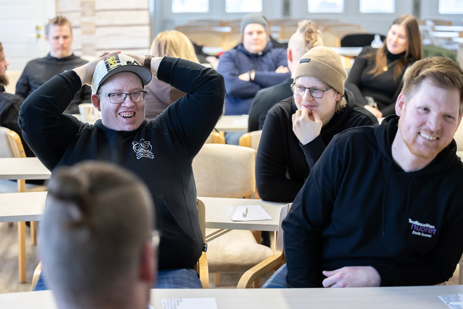 Painavaa asiaa ja kevyttä ohjelmaa