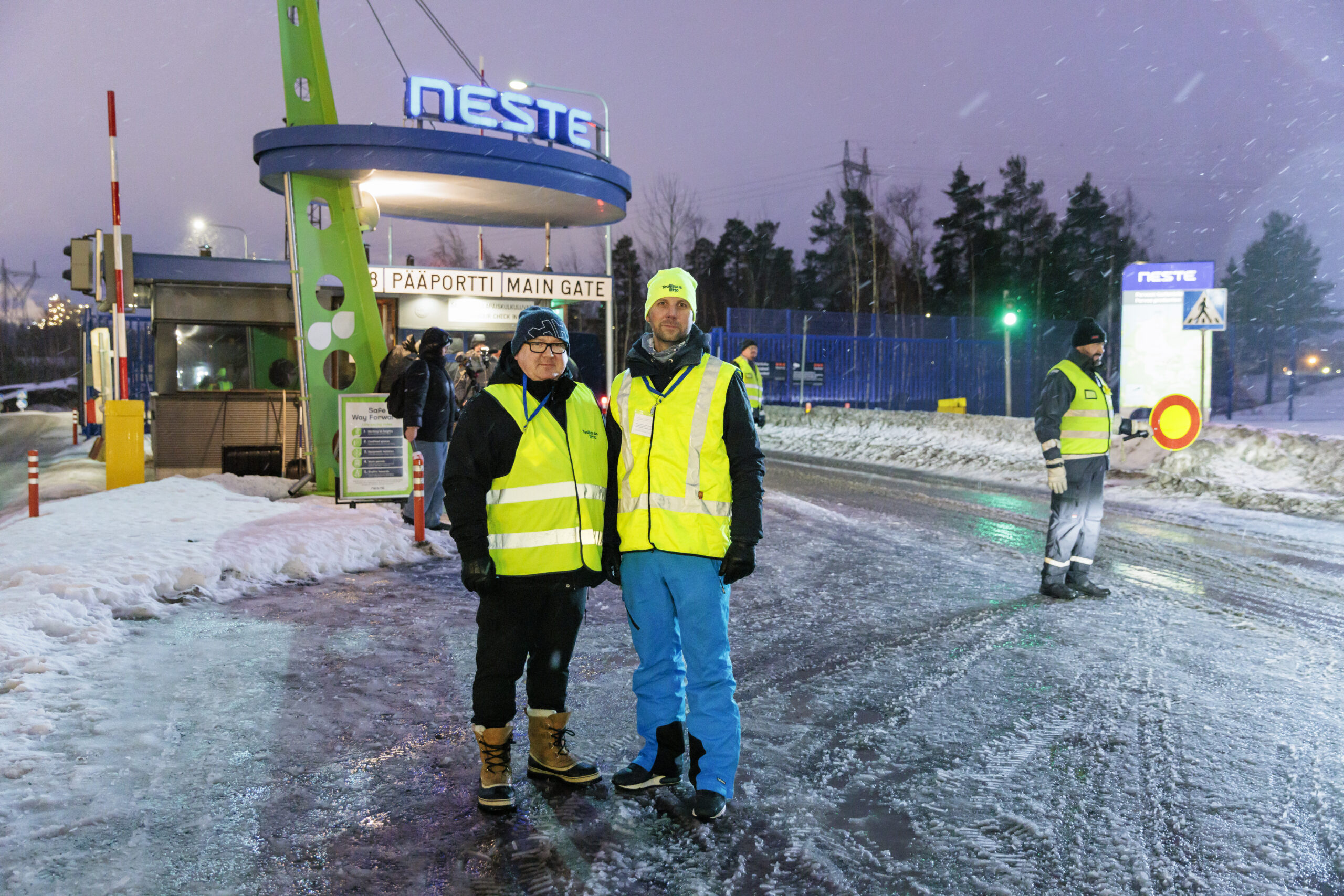 Lakossa Nesteen Porvoon Jalostamolla Paskat On Fiilikset Mutta 