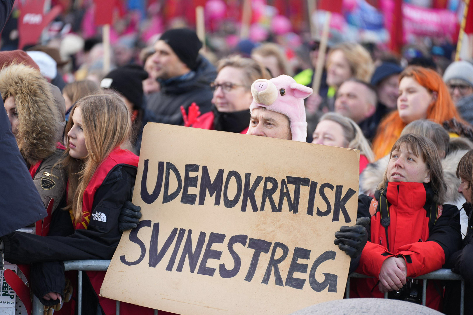 Hallituksen sotkeutuminen työehtoihin vei vaalitappioon Tanskassa